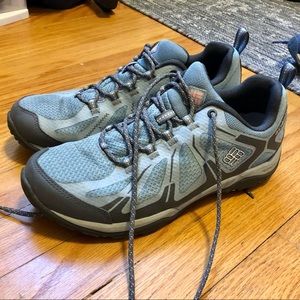 Columbia Gore-Tex hiking shoes
